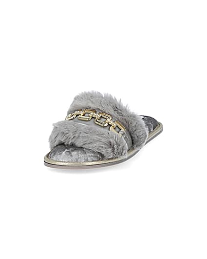 360 degree animation of product Grey faux fur open toe slippers frame-23