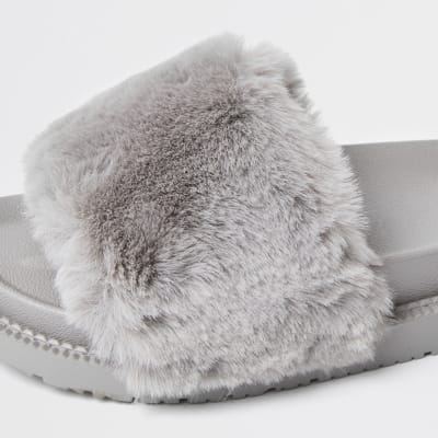 grey fur sliders