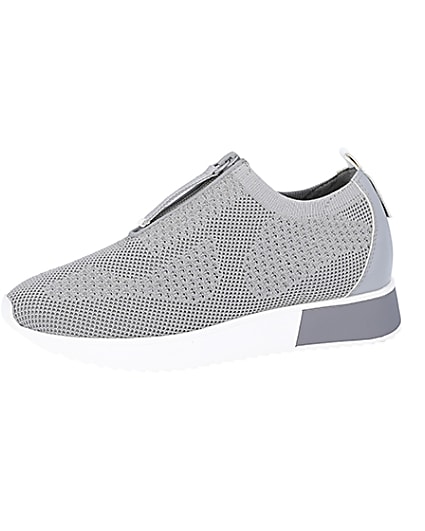 360 degree animation of product Grey knitted runner trainers frame-2