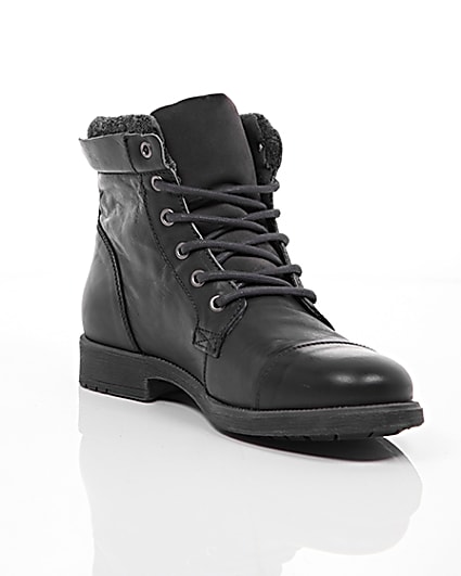 360 degree animation of product Grey leather work boots frame-6