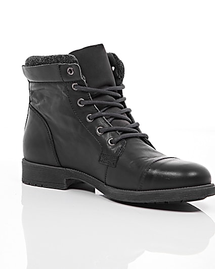 360 degree animation of product Grey leather work boots frame-7