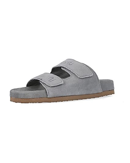 360 degree animation of product Grey NUSHU suede sandals frame-1
