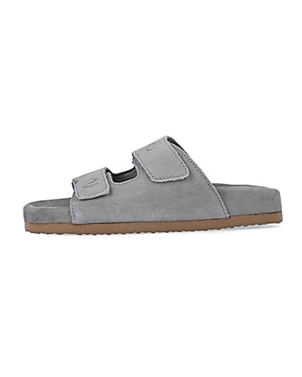 360 degree animation of product Grey NUSHU suede sandals frame-3