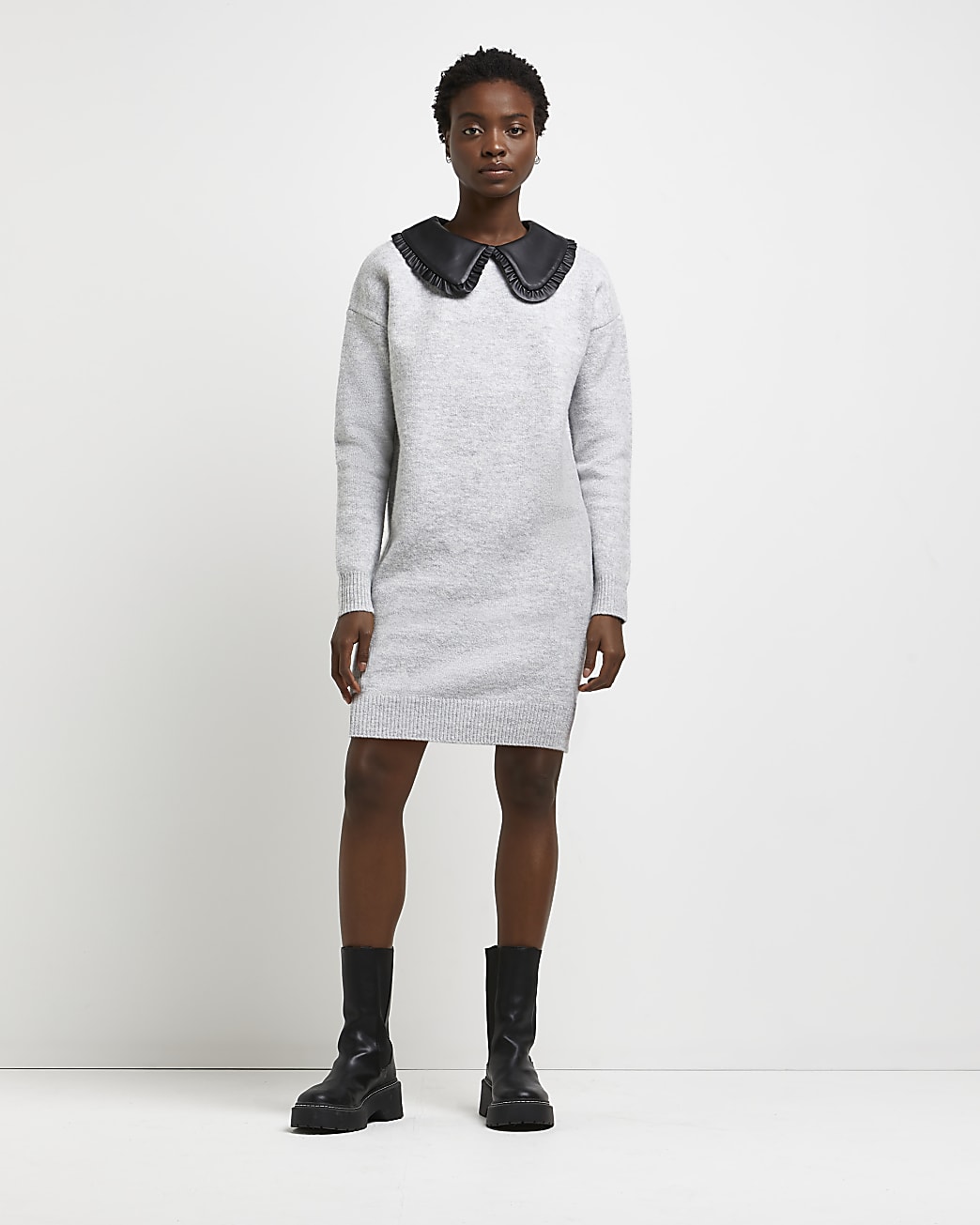 Grey oversized collar knitted dress