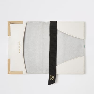 Grey RI checkerboard passport holder