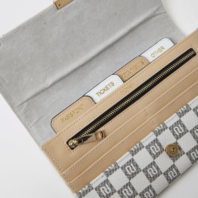 Grey RI checkerboard travel wallet