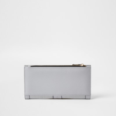 Grey RI embossed metal corner purse