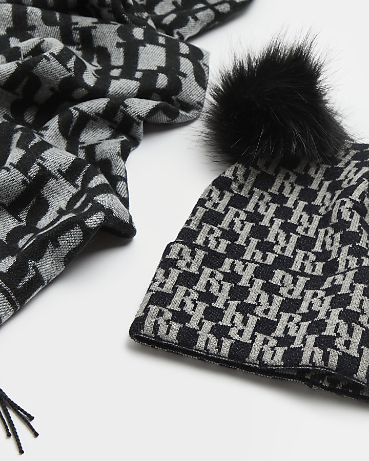 Grey RI monogram beanie hat and scarf set