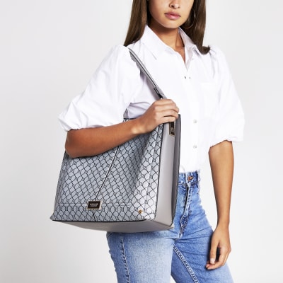 River Island Handbags: Their Hottest Handbag Looks