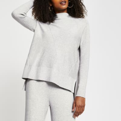 white high neck knitted jumper