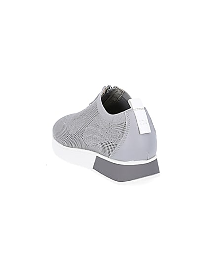 360 degree animation of product Grey wide fit knitted runners frame-7