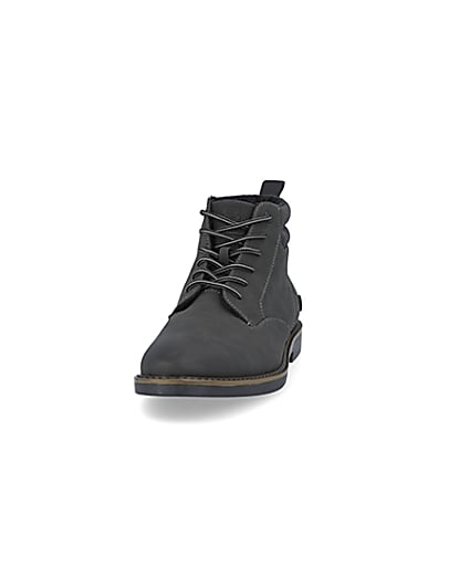 360 degree animation of product Grey wide fit RI lace up casual chukka boots frame-22