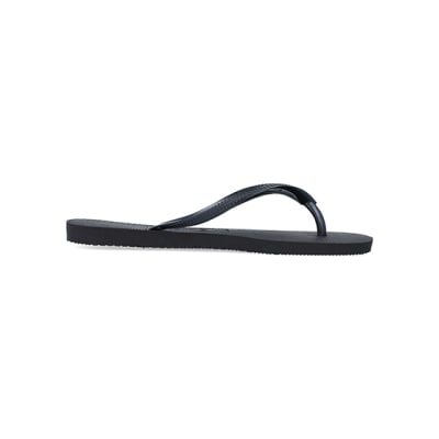 360 degree animation of product Havaiana black flip flops frame-15