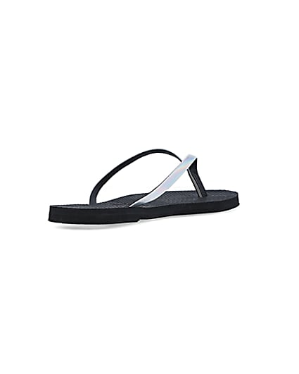 360 degree animation of product Havaiana black holographic flip flops frame-11