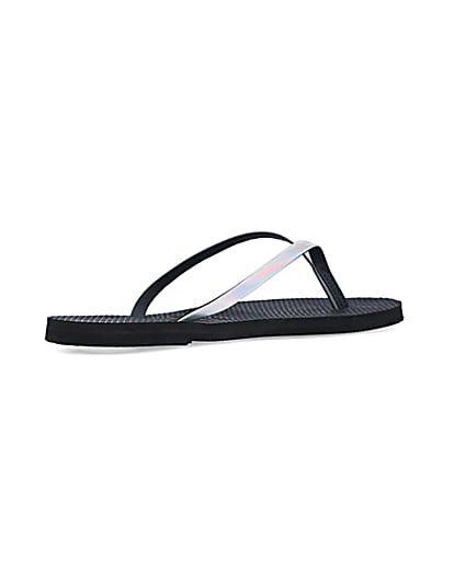 360 degree animation of product Havaiana black holographic flip flops frame-12