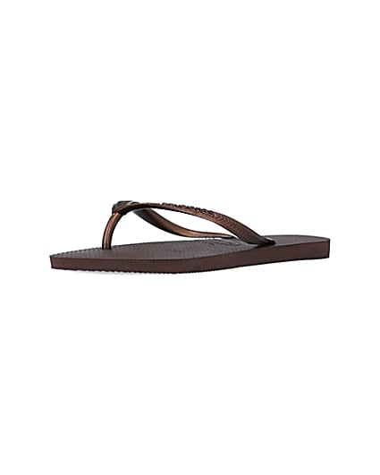 360 degree animation of product Havaiana brown flip flops frame-0