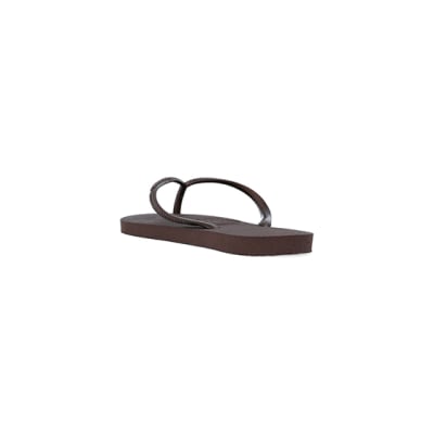 360 degree animation of product Havaiana brown flip flops frame-7