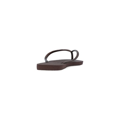 360 degree animation of product Havaiana brown flip flops frame-10
