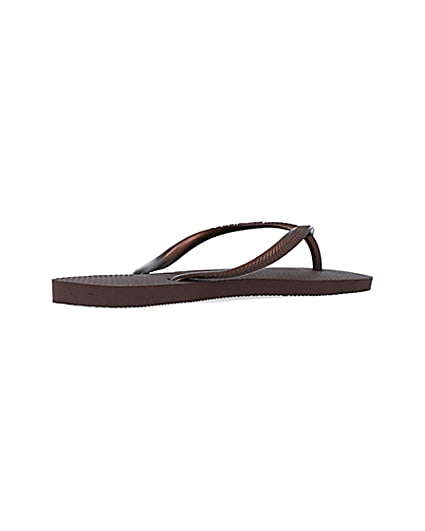 360 degree animation of product Havaiana brown flip flops frame-12
