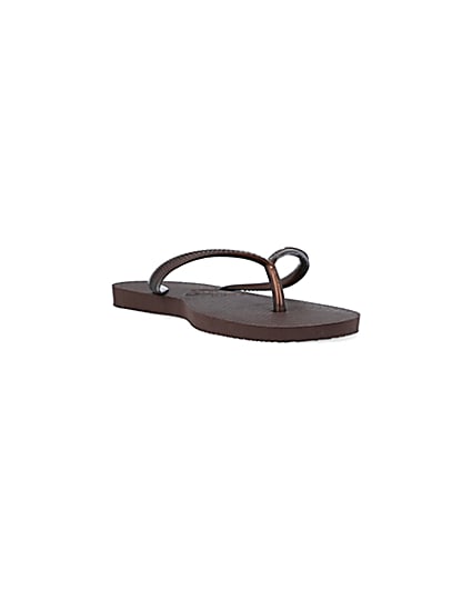 360 degree animation of product Havaiana brown flip flops frame-19