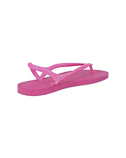 360 degree animation of product Havaiana pink flip flops frame-12