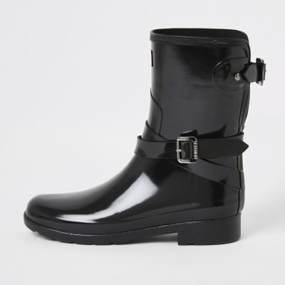 short wellington boots