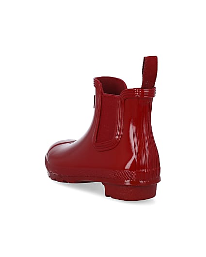 360 degree animation of product Hunter red chelsea wellington boots frame-7