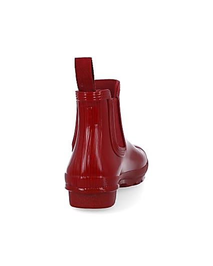 360 degree animation of product Hunter red chelsea wellington boots frame-10