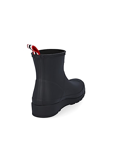 360 degree animation of product Hunters black short boot wellies frame-11