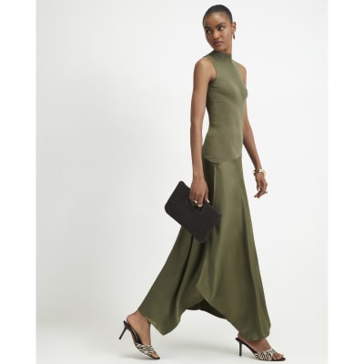 river island dresses Buy Women's V-Neck Online The River Island swing mini dress in black is a stylish addition to your summer wardrobe Honestly these River Island dresses