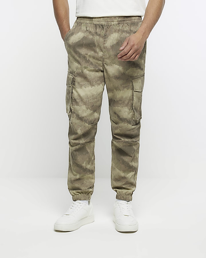 Khaki regular fit camo cargo trousers