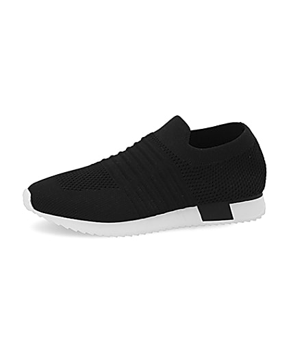 360 degree animation of product Kids black knit runner trainers frame-2