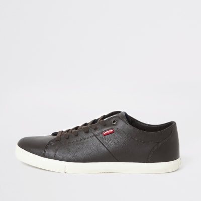 levis woods trainers