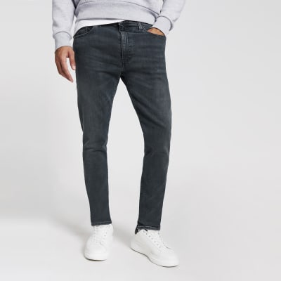 light blue levi jeans