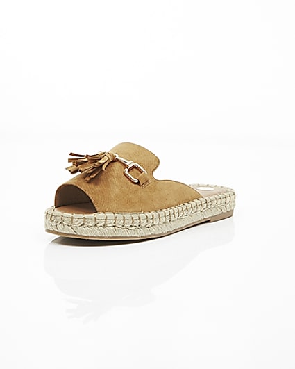 360 degree animation of product Light brown backless espadrille loafers frame-1