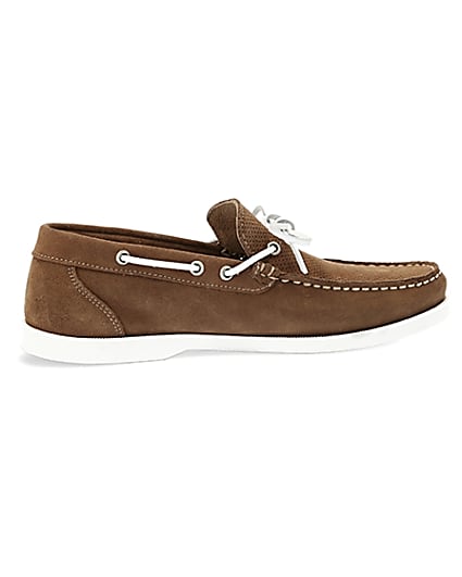 360 degree animation of product Light brown suede boat shoes frame-14