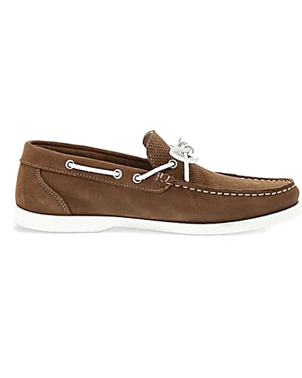 360 degree animation of product Light brown suede boat shoes frame-15