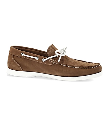360 degree animation of product Light brown suede boat shoes frame-16