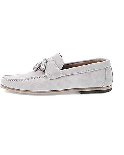 360 degree animation of product Light grey suede tassel loafers frame-3