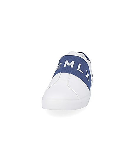 360 degree animation of product MCMCLX white elasticated trainers frame-22