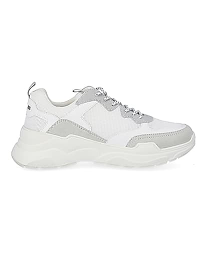 360 degree animation of product MCMLX white lace-up chunky trainers frame-15