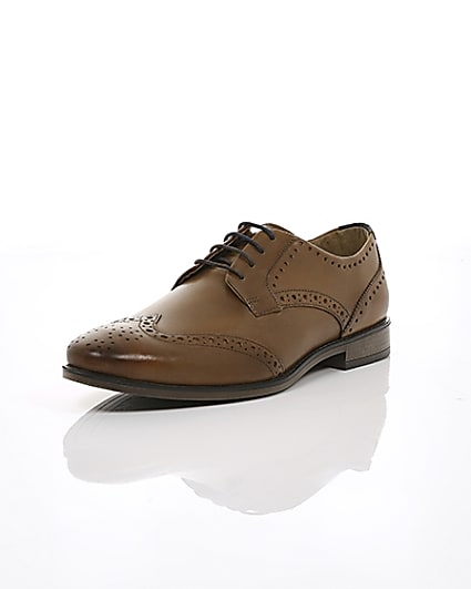 360 degree animation of product Mid brown wide fit leather lace-up brogues frame-0