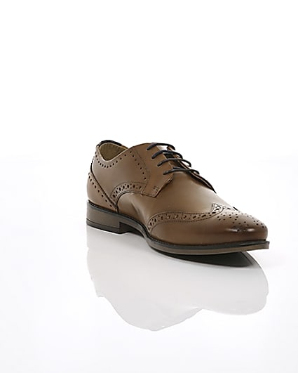 360 degree animation of product Mid brown wide fit leather lace-up brogues frame-5