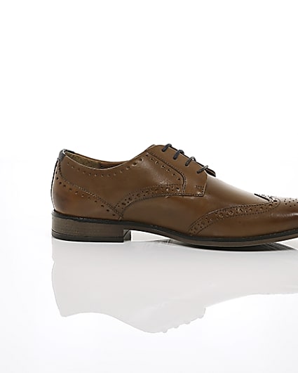 360 degree animation of product Mid brown wide fit leather lace-up brogues frame-8