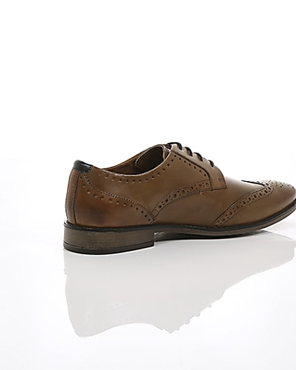 360 degree animation of product Mid brown wide fit leather lace-up brogues frame-11