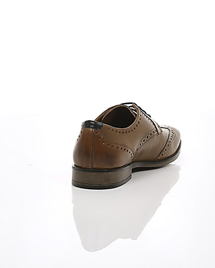 360 degree animation of product Mid brown wide fit leather lace-up brogues frame-13