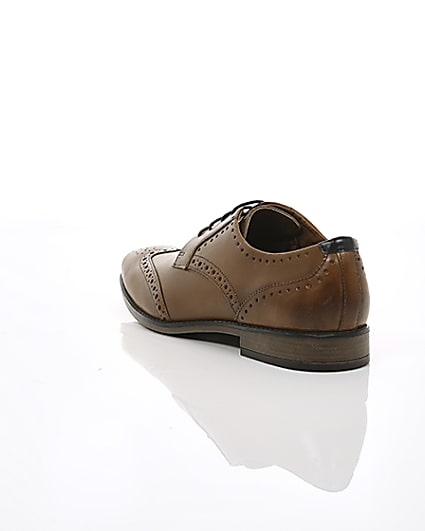 360 degree animation of product Mid brown wide fit leather lace-up brogues frame-17