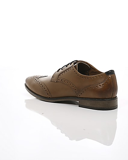 360 degree animation of product Mid brown wide fit leather lace-up brogues frame-18