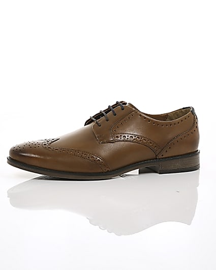 360 degree animation of product Mid brown wide fit leather lace-up brogues frame-22