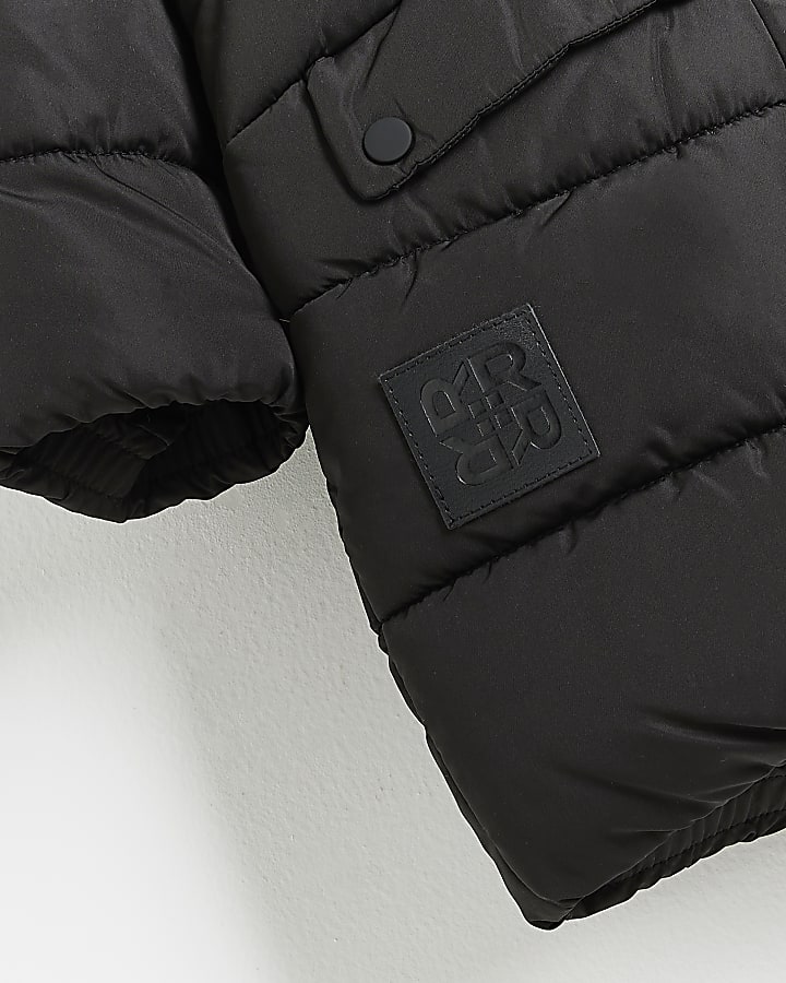 Mini black hooded puffer coat